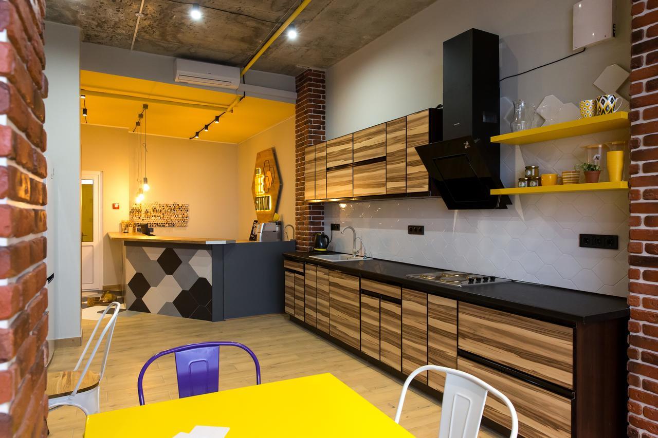 Hotel Bee Station Kiev Ngoại thất bức ảnh